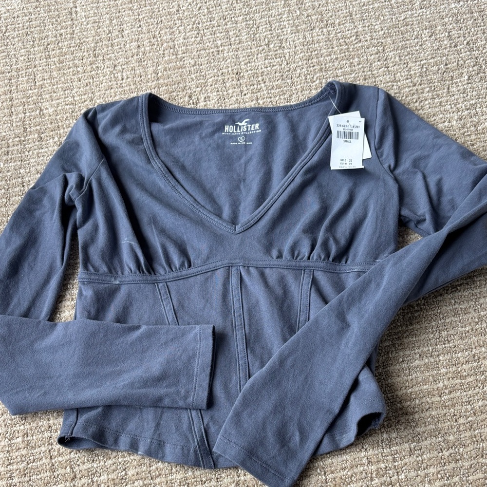 Hollister Women's Blue V-Neck Blouse